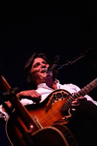 Luís Represas, Contactos, Espetaculos, Concertos, Cantautor, Cantor, Artistas, Portugueses, Musico, português, Trovante, Telefone, Musicas, Luis Represas