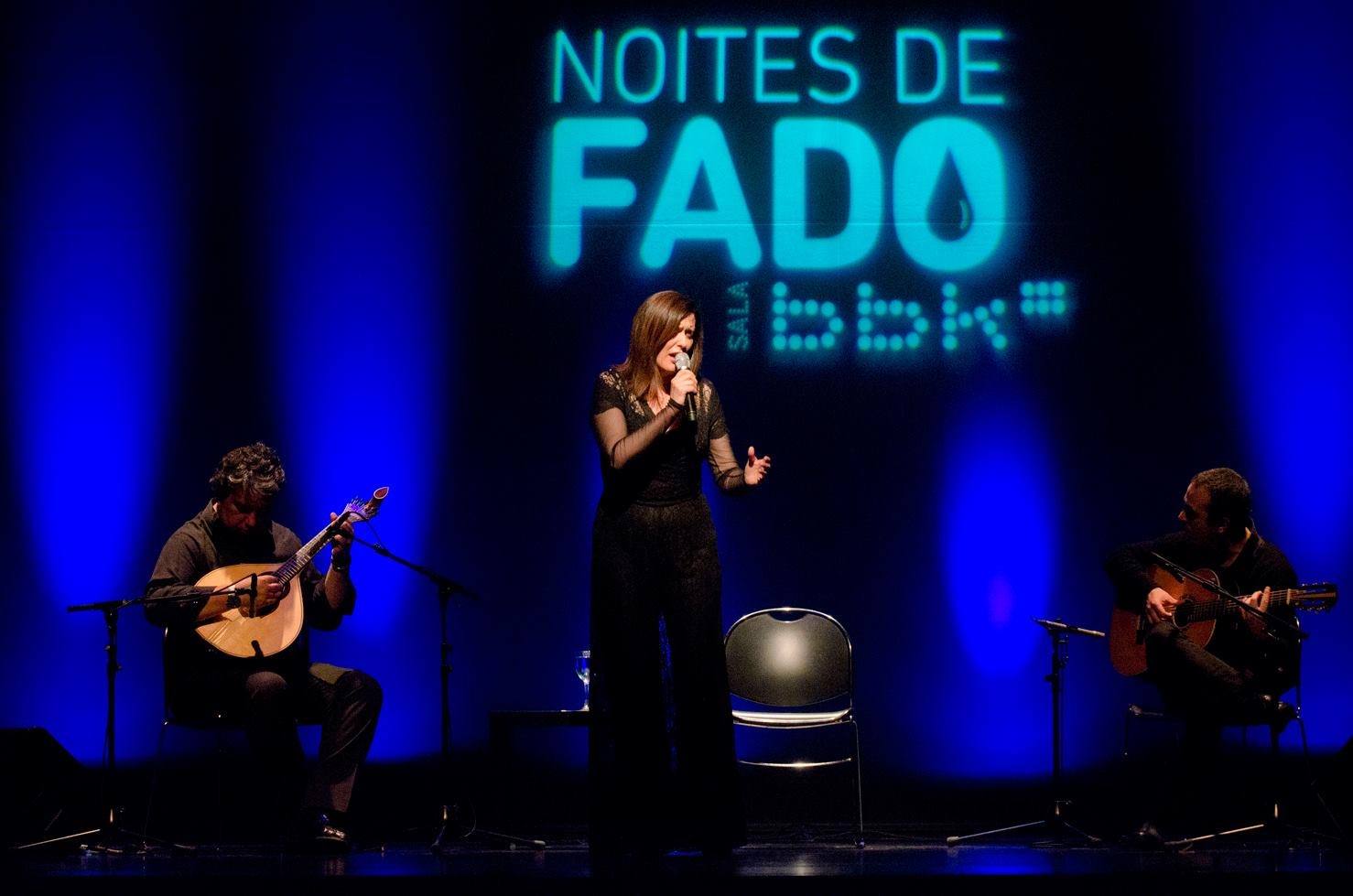 Fadista Aldina Duarte, Aldina Duarte, Fado, Fadista, Fados, Fadistas, cantores de fado, artistas de fado, noites de fados, espetáculos de fado