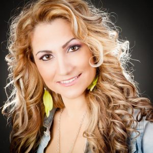 Artista Elena Correia, cantoras, Musica Portuguesa, espectáculos, cantores portugueses, Cantoras Populares, concertos Elena Correia, contactos da artista Elena Correia. France