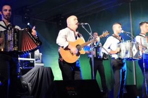 Grupo Farra Minhota, Bandas do Minho, Farra Minhota, Contactos, Grupos de concertinas, Grupos de desgarrada, Contactos de bandas, Musica Popular, Musica portuguesa, Raizes do Minho, Grupo Raizes do Minho