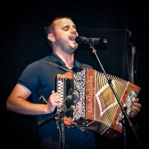 Valter São Martinho, Concertina, Desgarrada, Ponte da Barca, cantigas, desafio, cantares ao desafio, desgarradas, Minho, cantadores, tocadores, músicos, concertinas, tradições