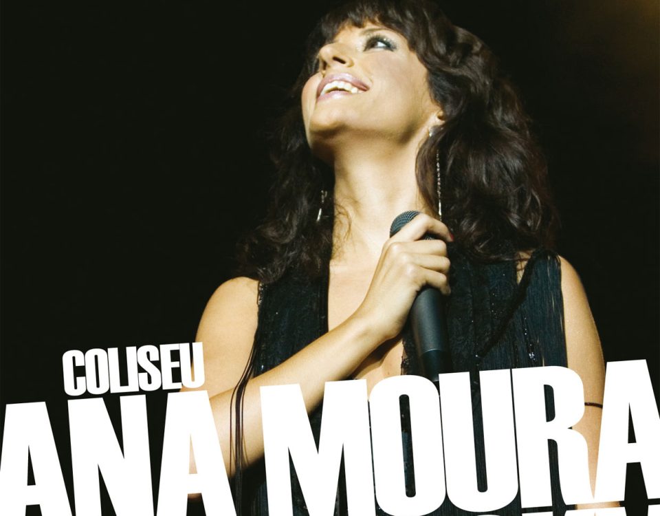 Ana Moura no Coliseu, Estreia poderosa de Ana Moura no Coliseu de Lisboa, intérprete fora-de-série, musical, fados, cantigas, merecida ovação de pé, 2008