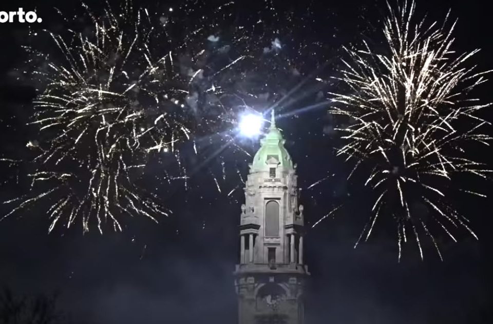 Fogo de artificio, passagem de ano, 2018, 2019, Porto, Aliados, Pedro Abrunhosa, fogo, foguetes, Oporto, Cidade, Norte, Portugal, Concerto, Abrunhosa, Musica ao vivo